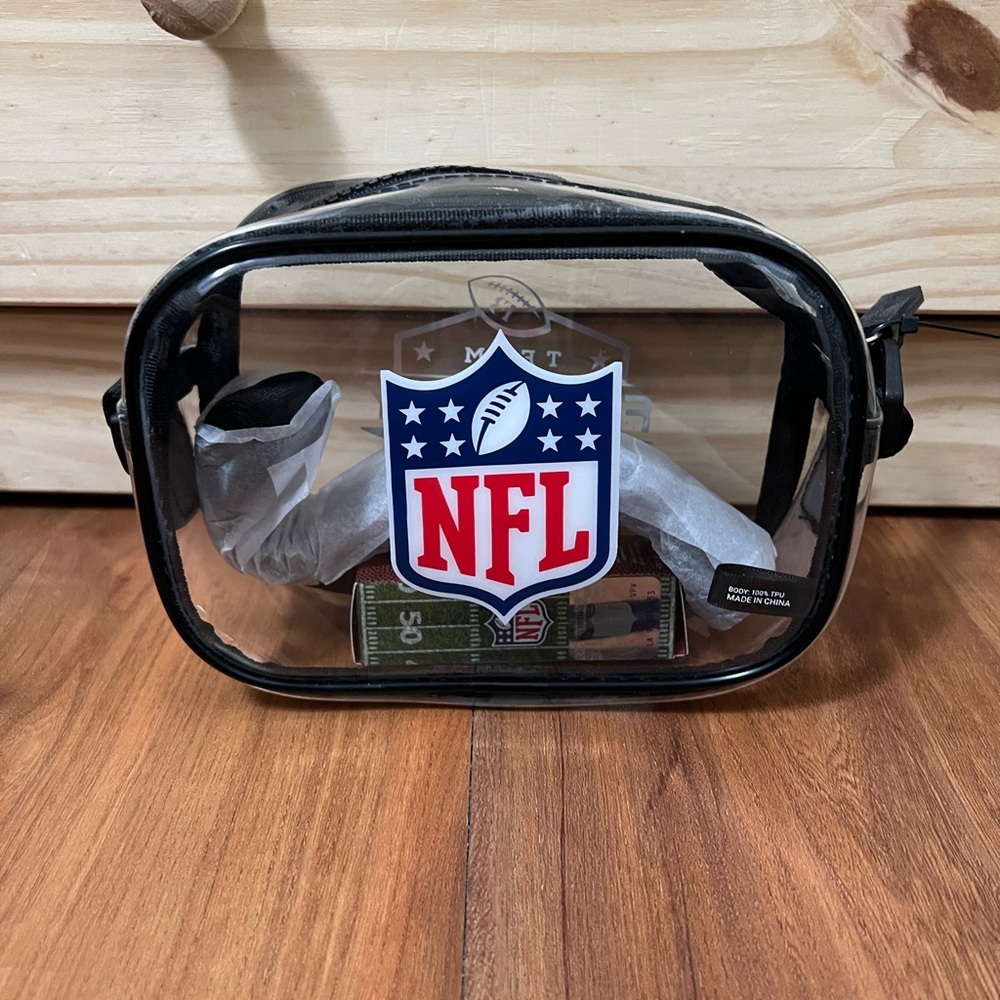 Fenty Beauty by Rihanna NFL Stadium Bag w/ Gloss Bomb Universal Lip Luminizer!!!